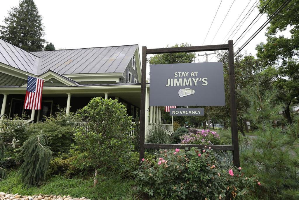 Stay At Jimmy'S Woodstock Exterior photo