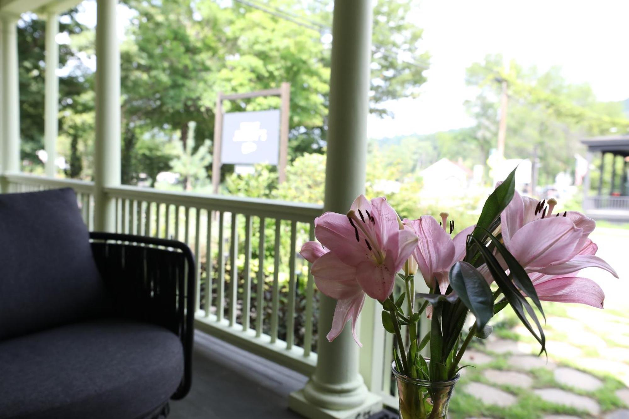 Stay At Jimmy'S Woodstock Exterior photo